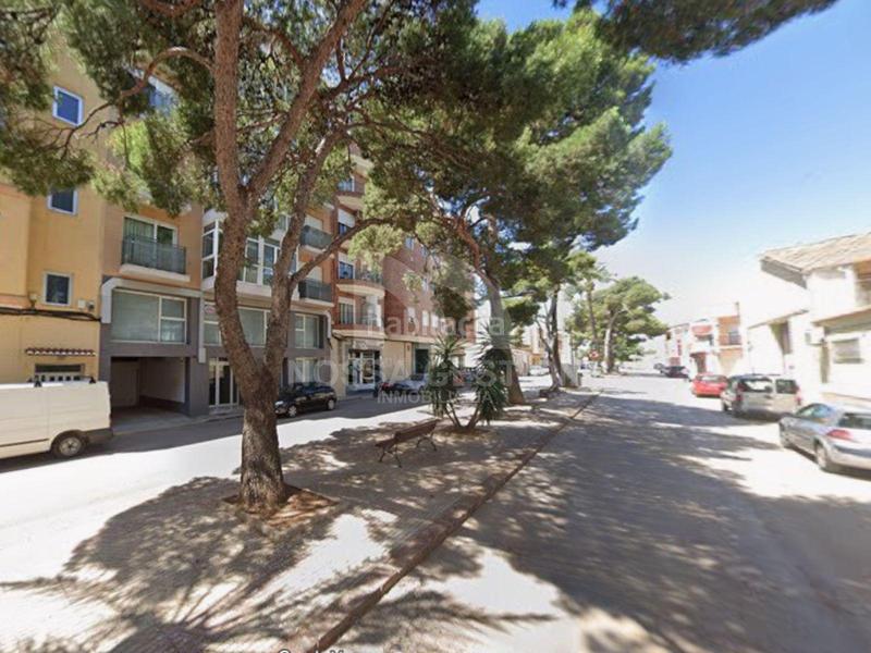 Foto 9e3cc411-e627-4a4a-98d7-8d4db51b4c98. Parking voiture dans Benifaió