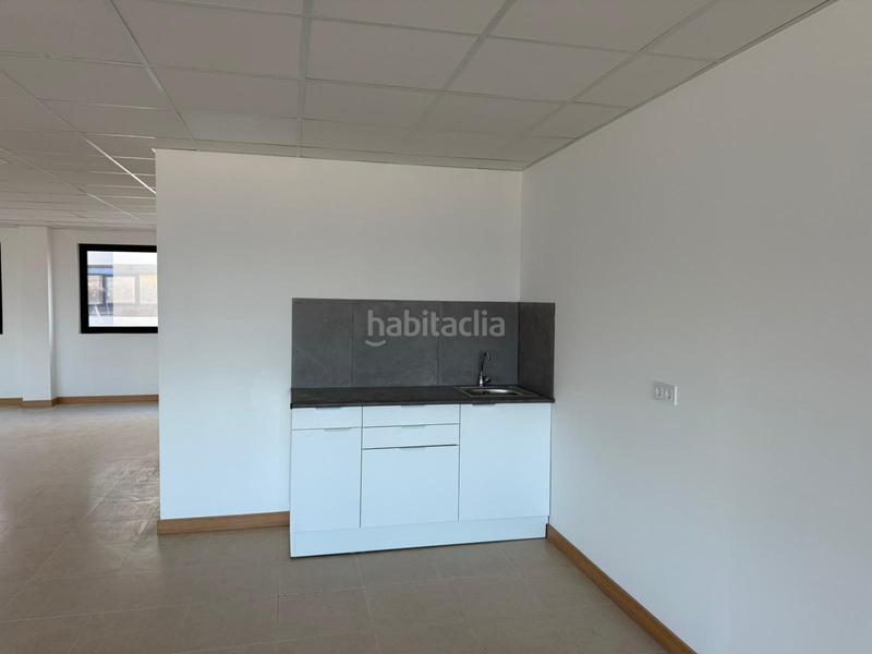 Foto 4b6535a4-7539-4ecf-b961-6aa784bc2f29. Miete büro in Beniparrell
