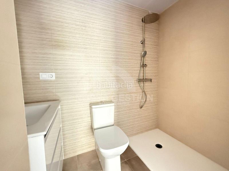 Foto 6137d1cc-2c1d-4c9d-a903-e78c7764ba81. Rent duplex with heating parking in El Pilar Valencia