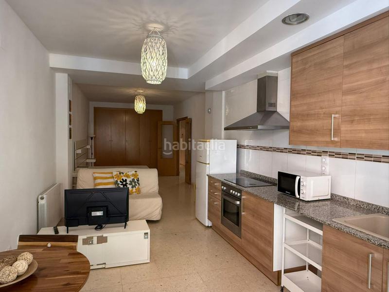 Foto 803fa833-c689-4c56-b683-f882a6eac401. Alquiler estudio  en alquiler amueblado calle esteban ballester, Beteró en Valencia