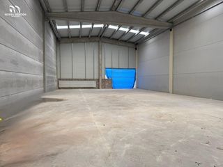 Capannone industriale  Urbanizacion monte collado. Se vende nave industrial nueva en llíria de 463 m2  excelente op