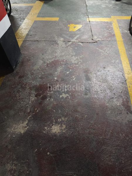 Foto db65a3d6-5701-4303-8e16-70ca916d451f. Aparcament cotxe a Sant Antoni Valencia