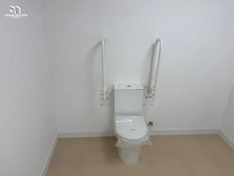Foto 1d43d1b4-7f42-4df7-bdde-d0a3cfb15f08. Rent office space with heating parking in Beniparrell