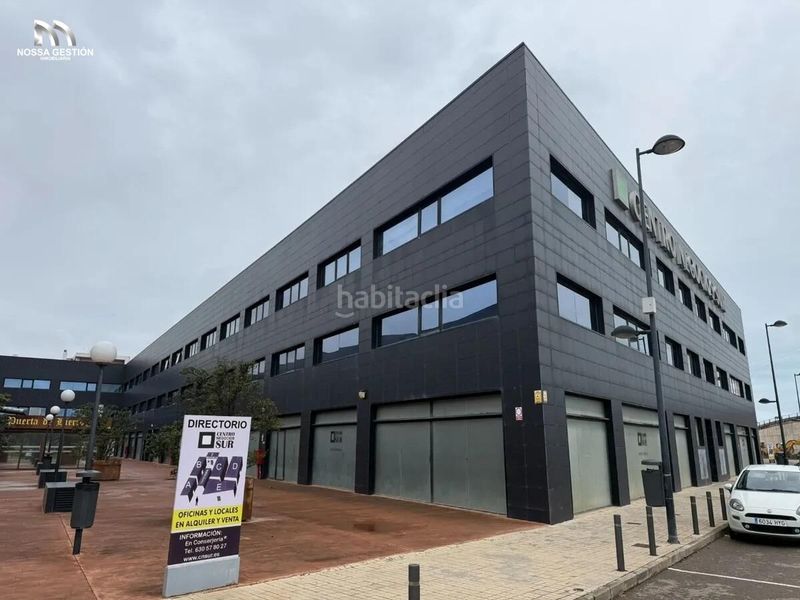 Foto 67f9d4e9-1160-48df-b3a1-8400c5a8a765. Rent office space with heating parking in Beniparrell