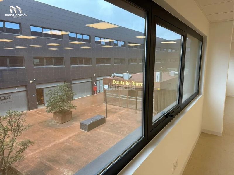Foto baec9298-8f49-41f5-8b1b-e2b25db52f41. Rent office space with heating parking in Beniparrell