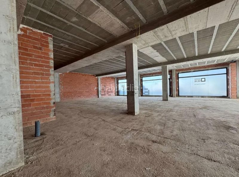 Foto cf733f5b-9332-436f-9a3b-beddd96e20a1. Business premise in Beniparrell