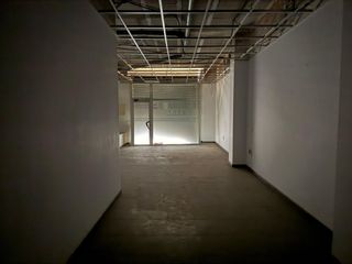Local Comercial  Calle arxiduc carles. Oportunida única de inversión!!!!local en venta en picassent