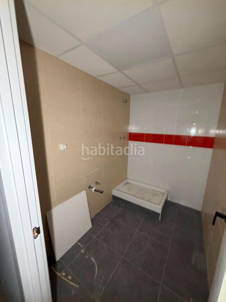 Foto ebbdeb4f-c1cc-48d7-bb56-7c65e01c0905. Locale commerciale in Picassent