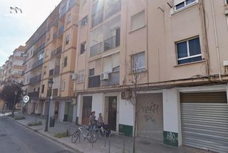 Piso  Calle de jacomart. Piso ocupado  contrato vencido  en torrefiel  ideal para inversi