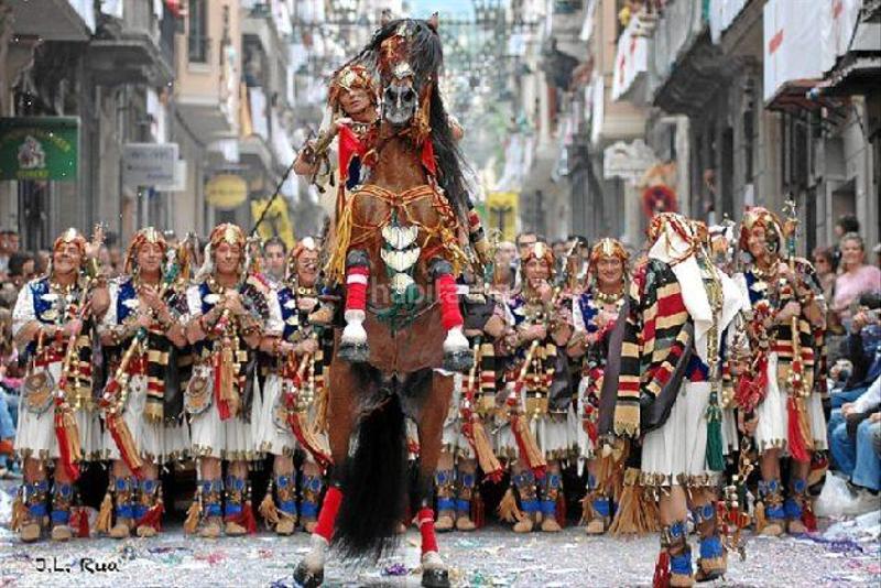Foto 1081c56f-a3ed-491f-b7ec-ef5d9d4c3643. Àtic amb calefacció a Eixample Alcoi
