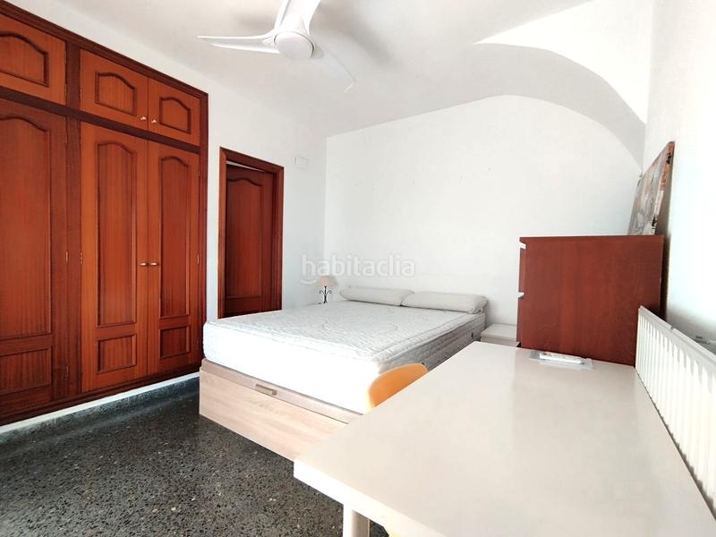 Foto 6e8a01e5-dd0f-4826-8cb0-61fe83aa008b. Location studio avec parking dans Eixample Alcoi