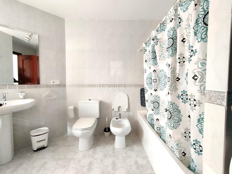 Foto 0b7899a1-323e-4f19-a2fa-63341a207262. Rent studio with parking in Eixample Alcoi