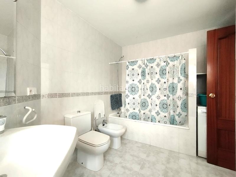 Foto 614ce05c-999d-42ee-91ff-eaafe0ffa6f8. Rent studio with parking in Eixample Alcoi