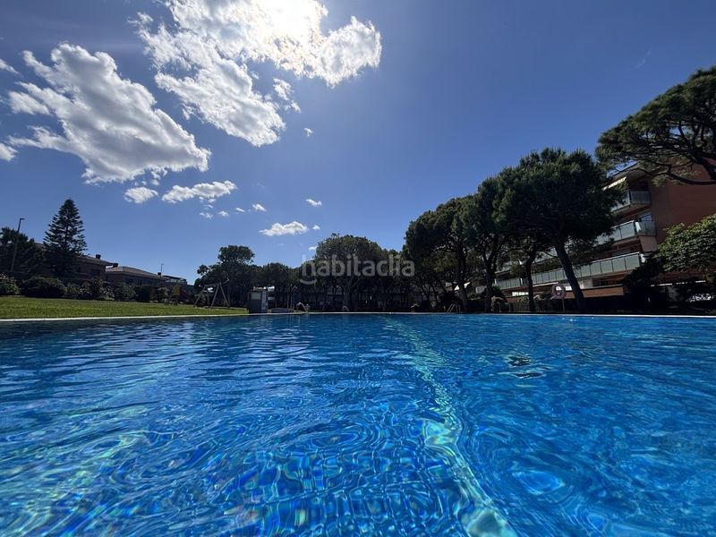 Foto 774c6702-4c56-457f-bc8b-bfca4a8b8386. Àtic amb aparcament piscina a Gava Mar Gavà