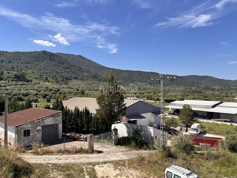 Foto b75dc185-c261-42ee-be51-8ed741591d2c. Edificio in Orxa (l´)