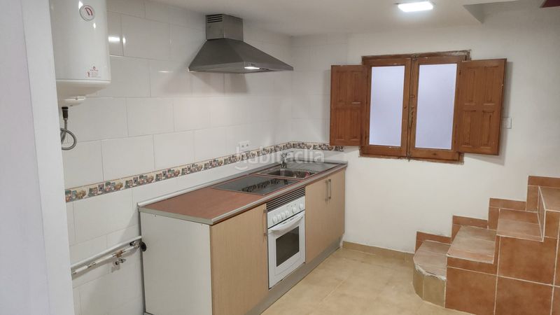 Foto d02190df-721f-4ce2-9ceb-697b51d705f6. Casa adossada a Centro Ontinyent