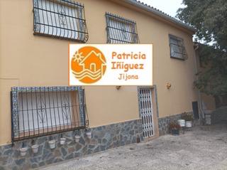 Xalet a Diseminado sector 2 223. Campo con amplia casa en excelente estado a 4 minutos de jijona