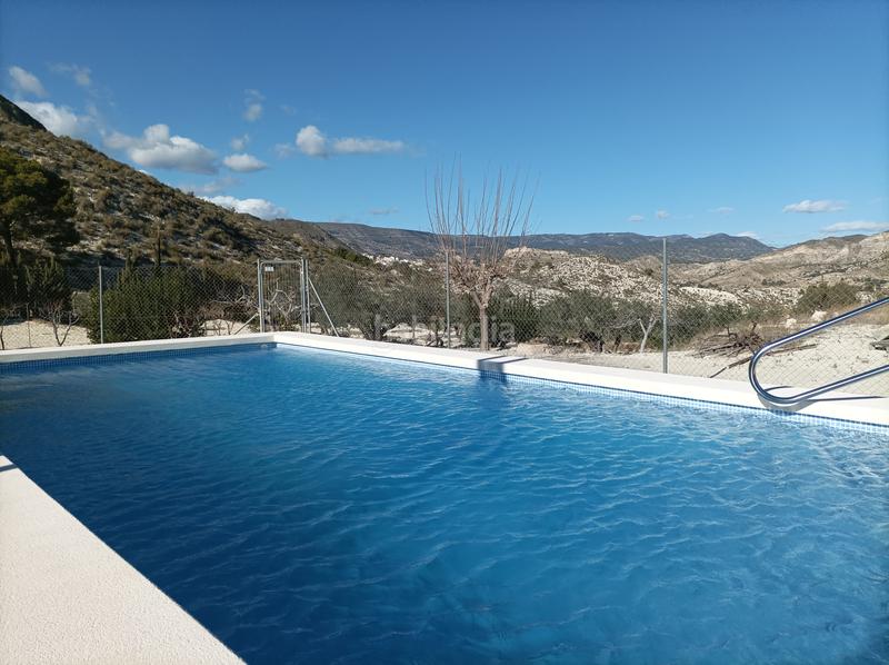 Foto 7543f8e4-f1b5-4ea7-97cb-a09e977a98a4. Casa en diseminado sector 5 331 campo de 7.430 m2, casa de 150m2 y piscina 8 x 4 mts !!! en Xixona