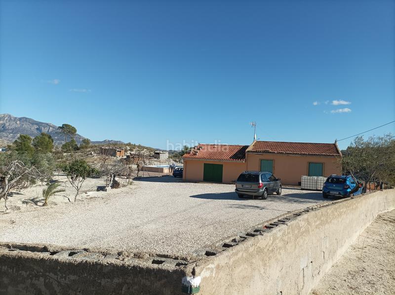 Foto d3dd2342-914f-4d3a-9d43-121b62c6e25d. Casa en diseminado sector 5 331 campo de 7.430 m2, casa de 150m2 y piscina 8 x 4 mts !!! en Xixona