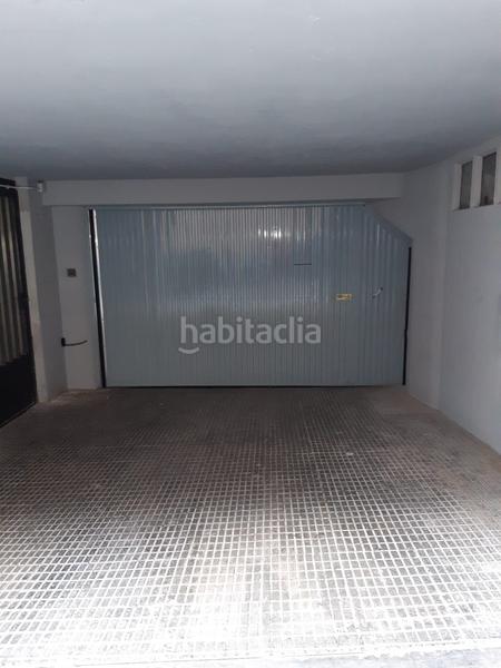 Foto f05bcabd-2300-4f56-9102-457c268be0cc. Aparcament cotxe a Xixona