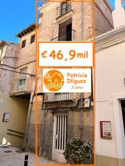 Reihenhaus  Carrer del raval. Amplia casa antigua. financiación directa del propietario. oport