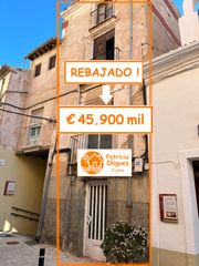 Casa adossada  Carrer del raval. Amplia casa antigua. financiación directa del propietario. oport
