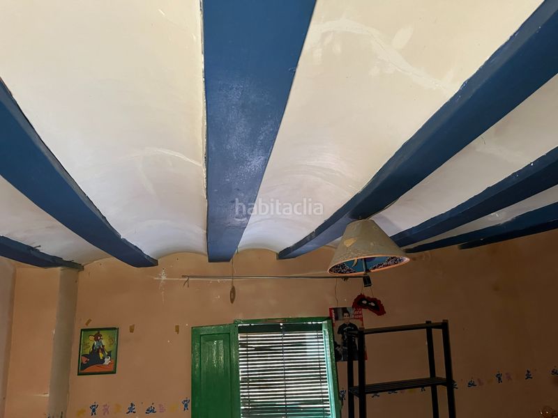 Foto 3d961338-38ea-4b00-8744-53edf4fce611. Casa adossada a Xixona