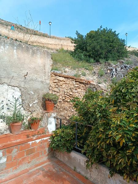 Foto eebfa948-aefc-407c-9d5b-2de1dfa48a83. Casa adosada casa en el casco histórico del pueblo de jijona. en Xixona