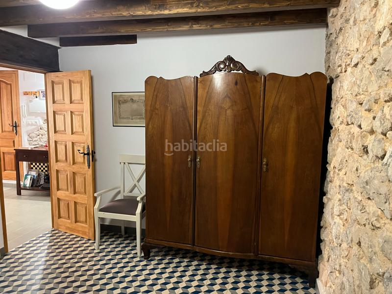 Foto 41aa6163-7e44-4c70-924f-bffe6e3de739. Piso amplio y acojedor entrepiso con ventanas a la calle, en el pueblo de jijona. en Xixona