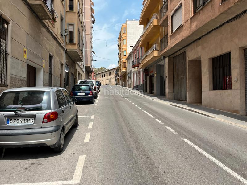 Foto 47bd0a83-67a1-497c-8f21-f62227c9ef89. Piso amplio y acojedor entrepiso con ventanas a la calle, en el pueblo de jijona. en Xixona