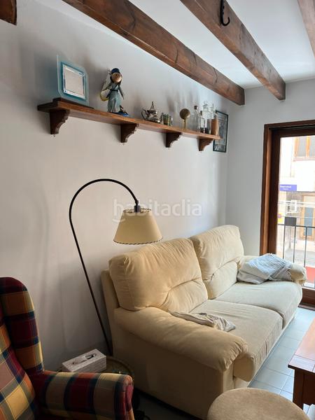 Foto fe3fb14a-7603-4d4f-a647-2e2e4b50b939. Piso amplio y acojedor entrepiso con ventanas a la calle, en el pueblo de jijona. en Xixona