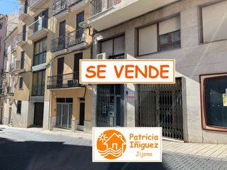 Business premise in Carrer josep hernández mira 9. Local a pie de calle, en el sitio con mayor transito peatonal de