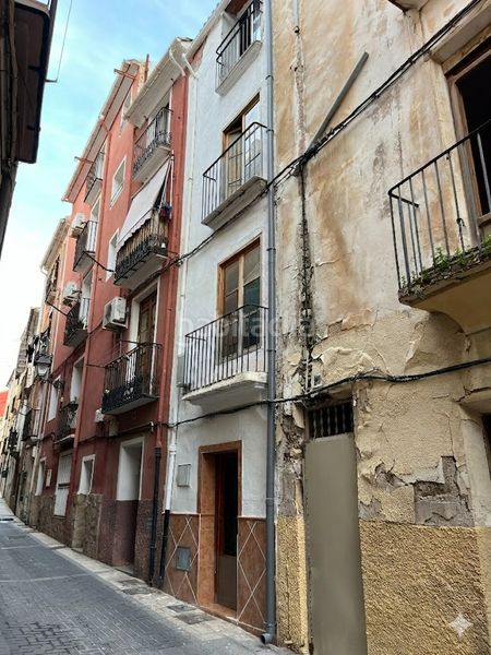 Foto 567c941a-97ff-4947-ae7c-37338ea6ea43. Casa adossada a Xixona