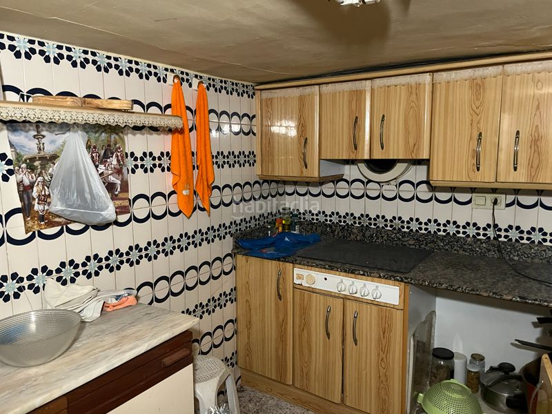 Foto 62d0a213-ffb6-404b-986d-200577d8bc85. Casa adossada a Xixona