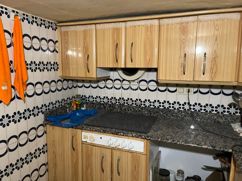 Foto 6adcc71a-32a8-411a-8321-bf2afd1bacc4. Casa adossada a Xixona