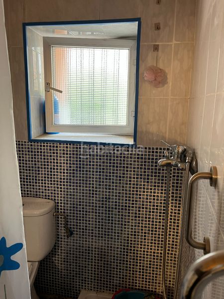 Foto 6e47bd6e-e6c8-439e-b88d-3dc01674a0f1. Casa adossada a Xixona