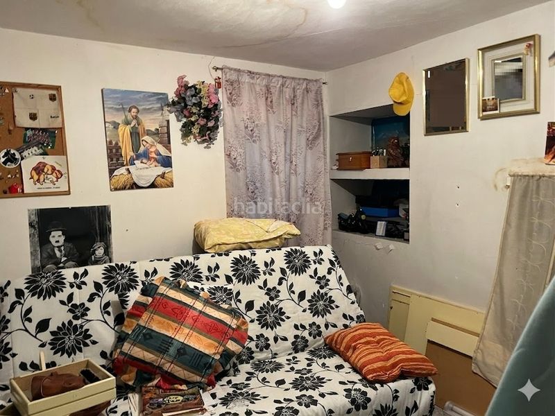 Foto bcc4c452-9aa9-40f5-b036-857046e1037a. Casa adossada a Xixona