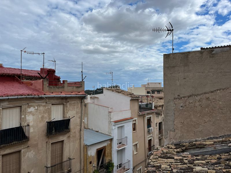 Foto c1d90b75-ead1-4057-94a3-1c9c7ebbb1e8. Casa adossada a Xixona