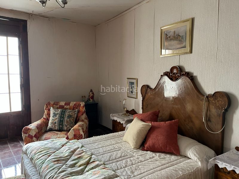 Foto c353d495-c778-43ac-b425-5c9f82c91827. Casa adossada a Xixona