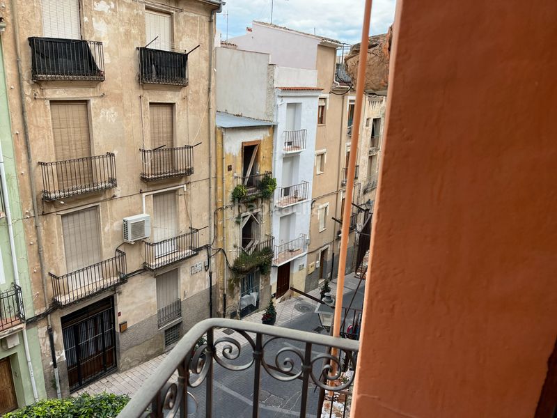 Foto c3e939c8-df88-40e1-894f-c2d43fdc4123. Casa adossada a Xixona