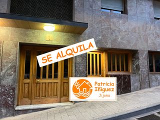 Lloguer Pis  Carrer de la pescateria 1. En pueblo de jijona, amplio piso a metros de la av. constitución