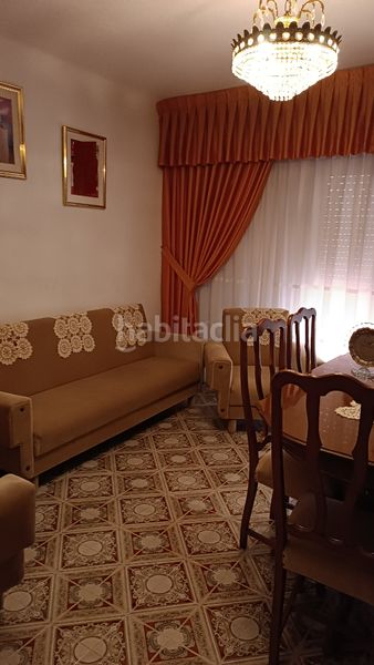 Foto 8cb1ffc4-6110-49ef-86c5-48b54051570a. Pis a Xixona