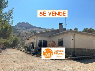 Chalet in Xixona. Una finca en la montaña, realmente bellísima, a minutos del pueb