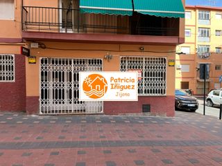 Business premise in Carrer del rei jaume i 8. Excelente local, sobre peatonal en bº sagrada familia, jijona. p