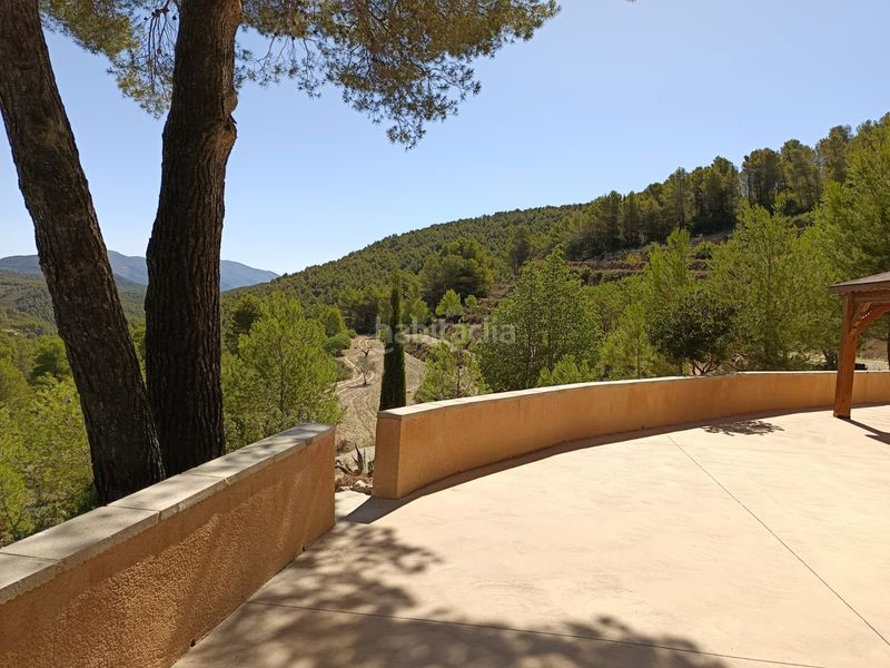 Foto ec88f9b8-0393-483f-8df3-c4eea120ed72. Masia a buitre 32 a Torre de les Maçanes (la)
