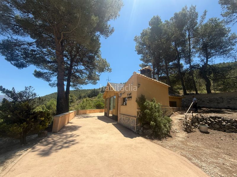 Foto fb775a20-5e27-4e82-a1a7-8a8d0cc84ce1. Masia a buitre 32 a Torre de les Maçanes (la)