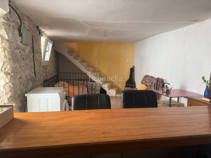 Foto 0e7d845b-99f0-4523-8a1d-19be17e27145. Casa adossada a Xixona