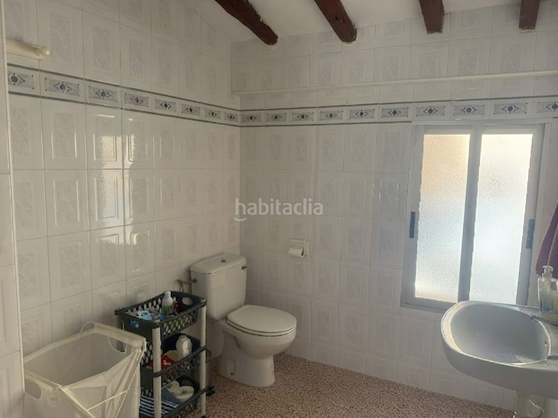 Foto 5bc64340-1d55-4471-8b12-aac99b8259d4. Casa adossada a Xixona