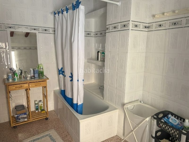 Foto 5ef7f19c-d07f-42ac-86bc-8dd24ab2f5a6. Casa adossada a Xixona