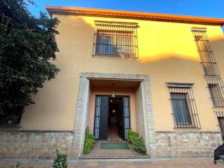 Casa  Genciana. Chalet en olivar de quinto, los cerros